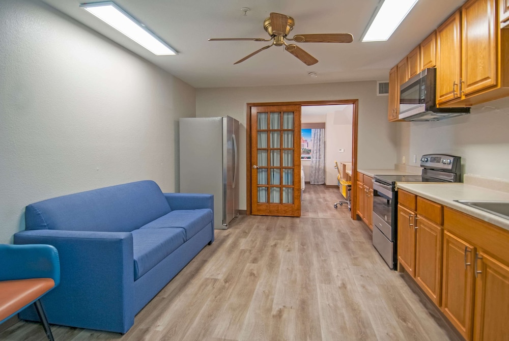 Suite, Multiple Beds, Non Smoking, Kitchen photo 3