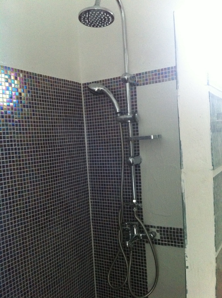 Comfort Studio, 1 Queen Bed, Kitchenette, Ground Floor photo 3