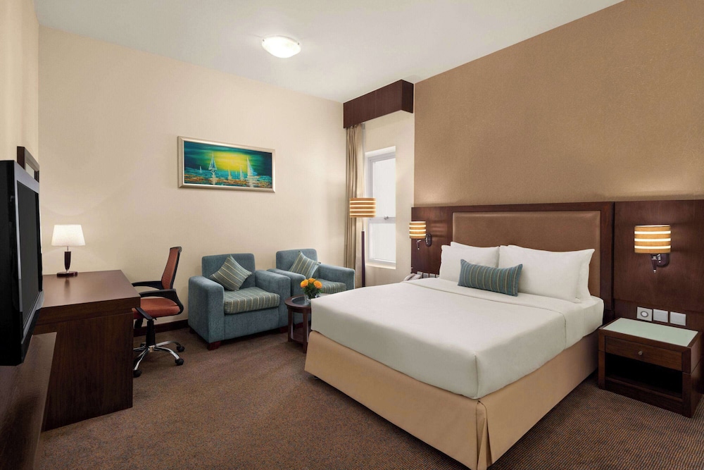 Room, 1 King Bed, Non Smoking photo 3
