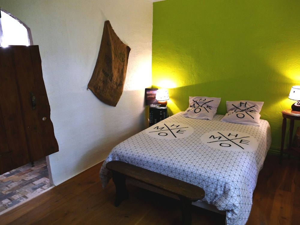 Double Room (Voyages)
