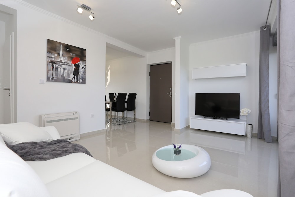 Superior Apartment, 2 Bedrooms, 2 Bathrooms, Beachside photo 2
