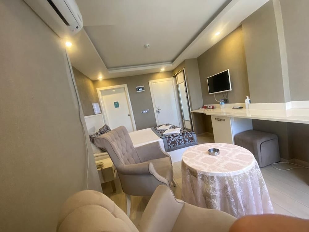 Standard Double Room, 1 Double Bed, River View photo 2