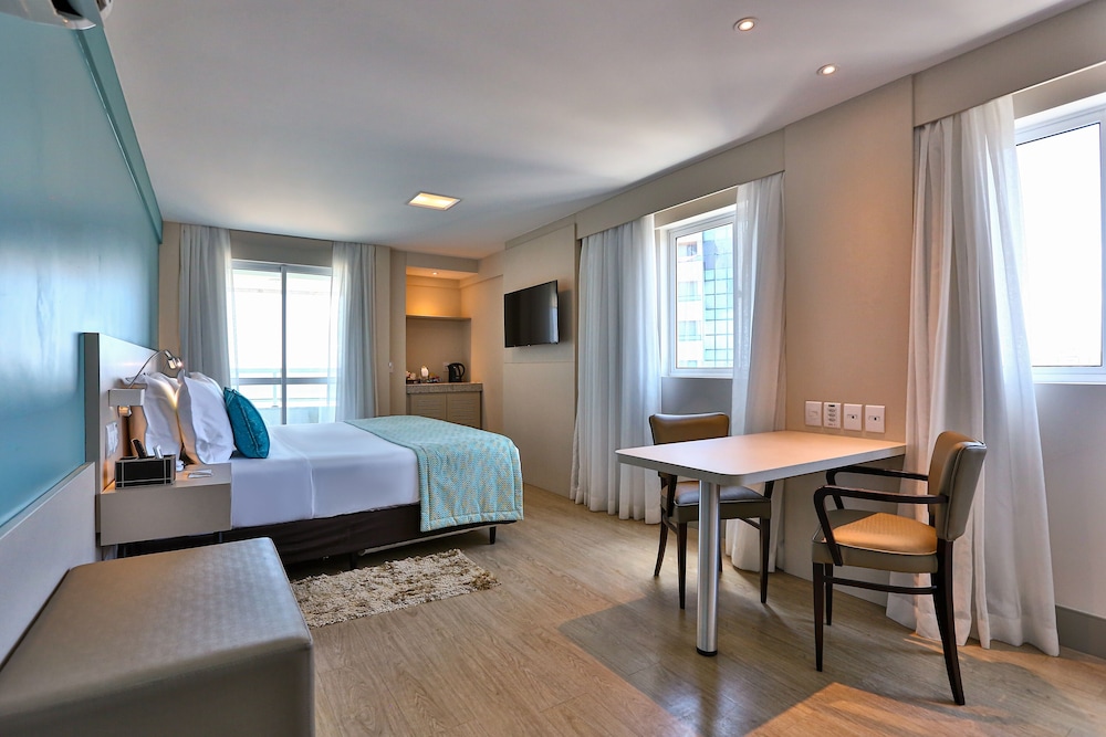 Suite Luxo Queen Triplo
