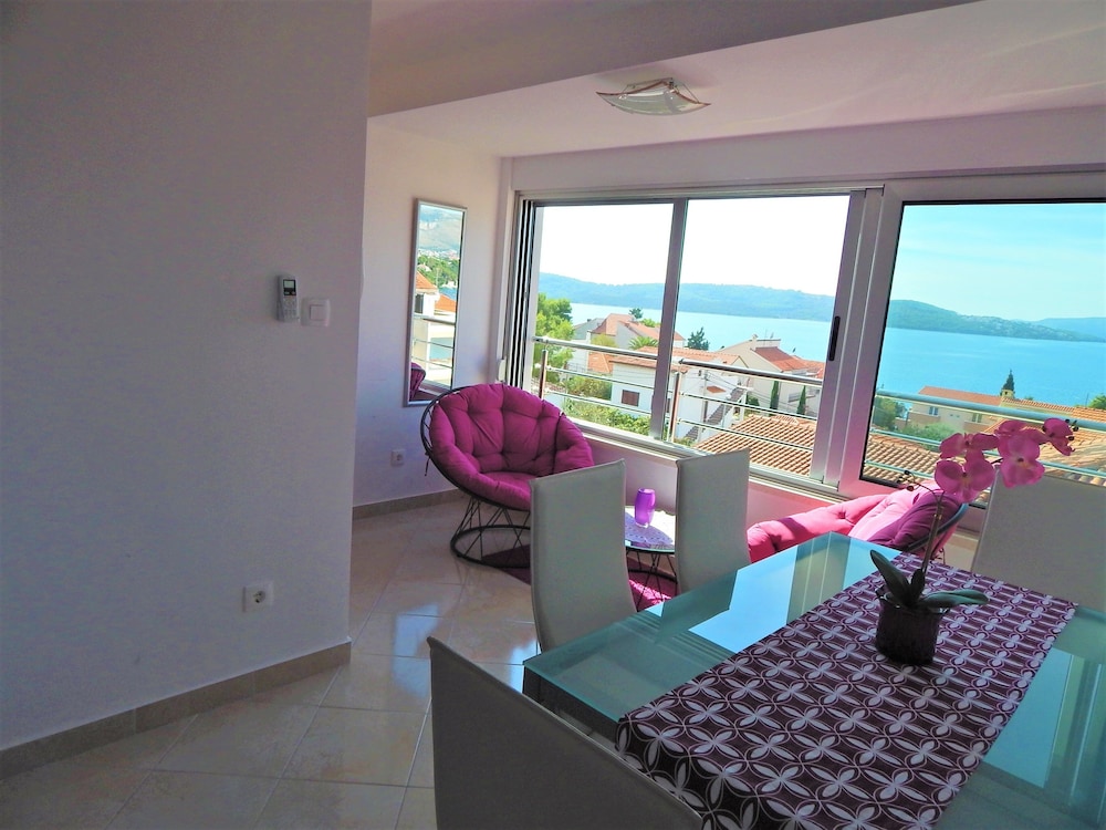 Deluxe Apartment, Garden View