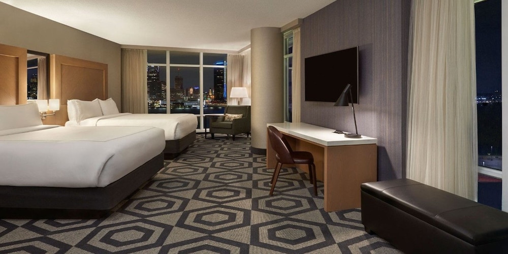 AUGUSTUS TOWER , BAY VIEW 2 BED