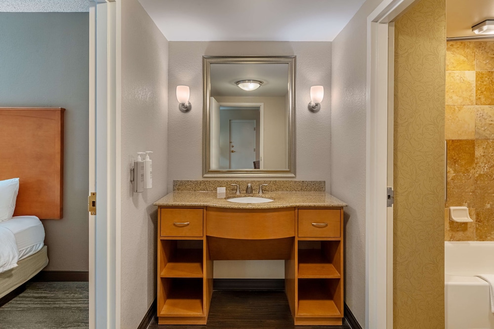 ADA Accessible Room, 1 King Bed, Accessible, Bathtub (Mobility & Hearing)