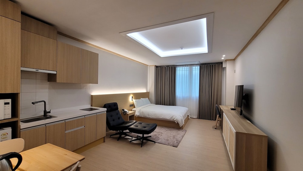 Deluxe Room, Kitchen