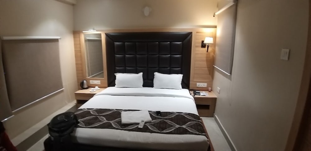 Deluxe Double Room photo 3