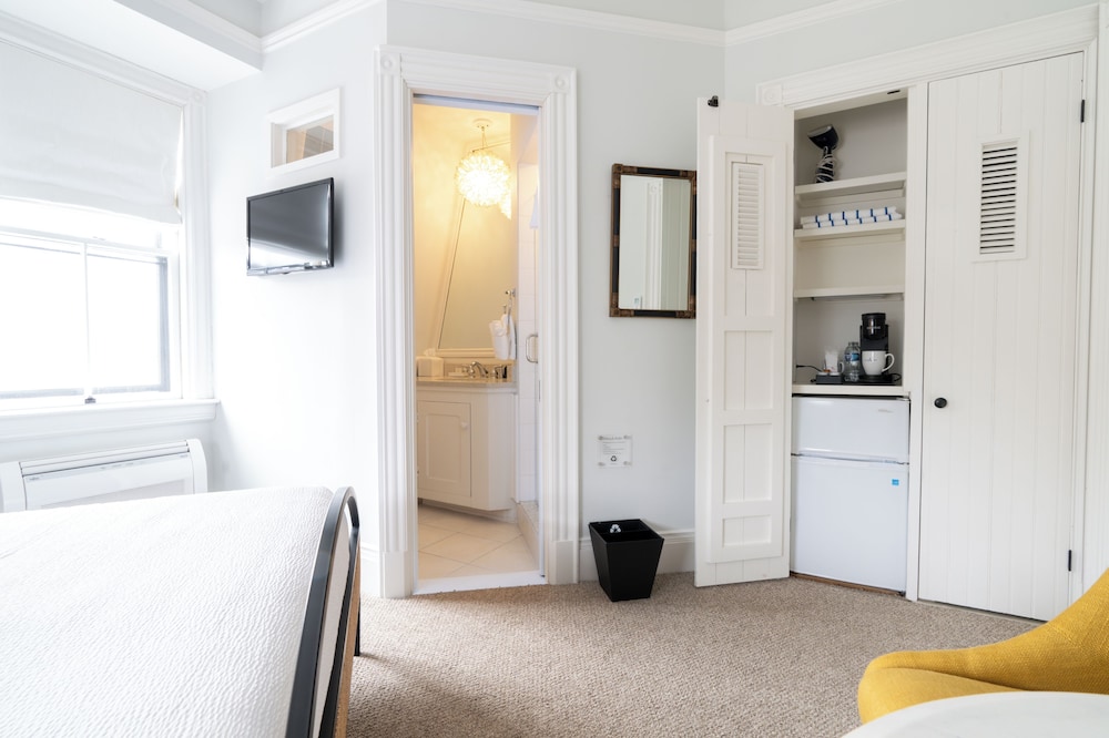 Standard Room photo 3