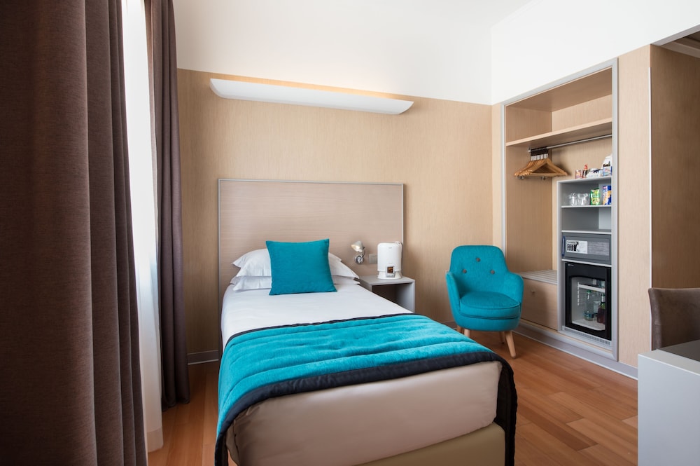 Comfort Room, 1 Twin Bed, Non Smoking photo 2