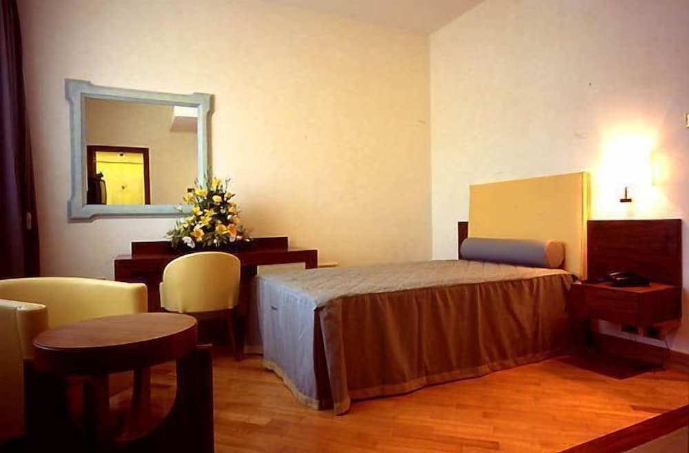 Business Single Room