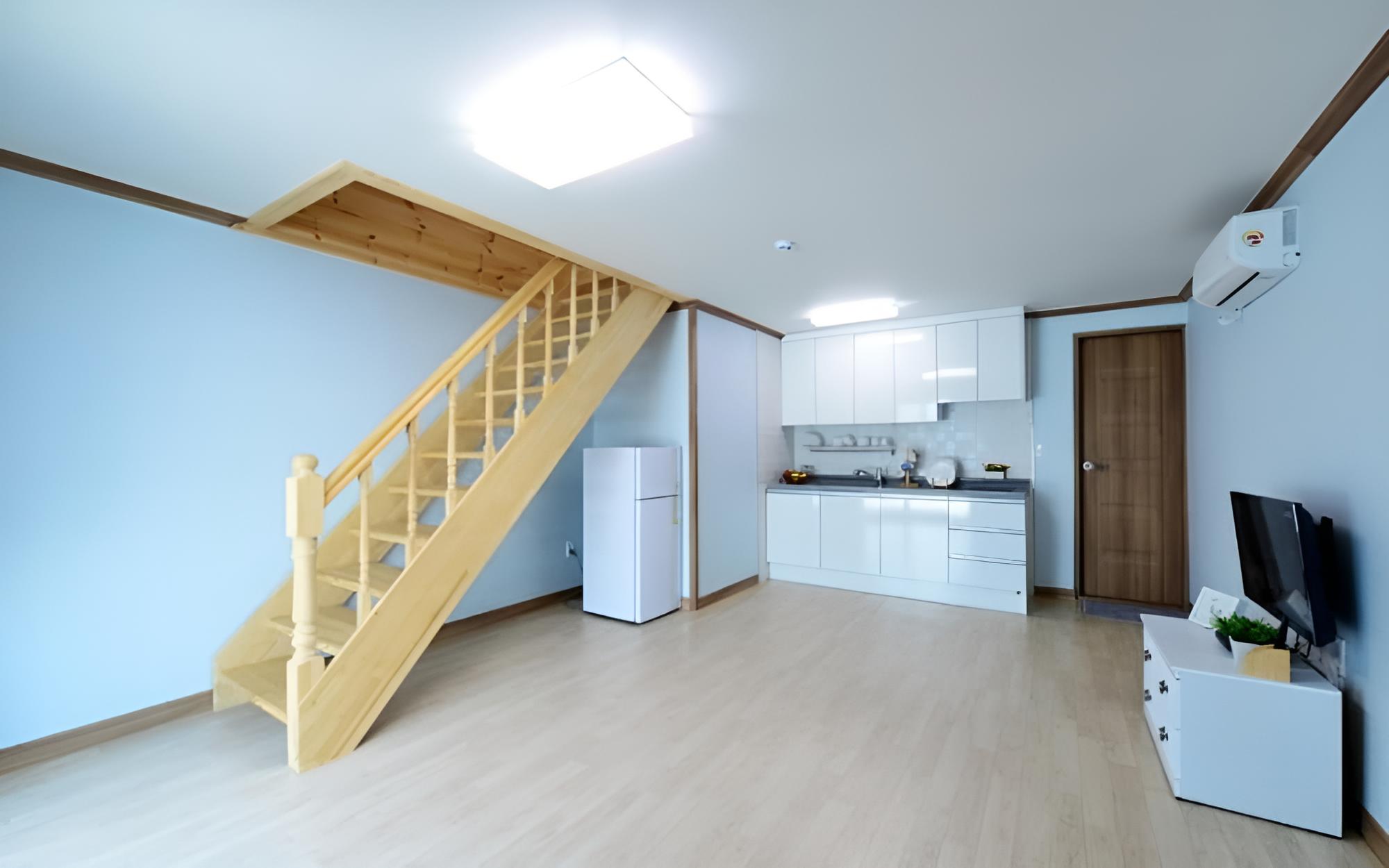 Room (Main Building (A Building 104 Duplex)) photo 1