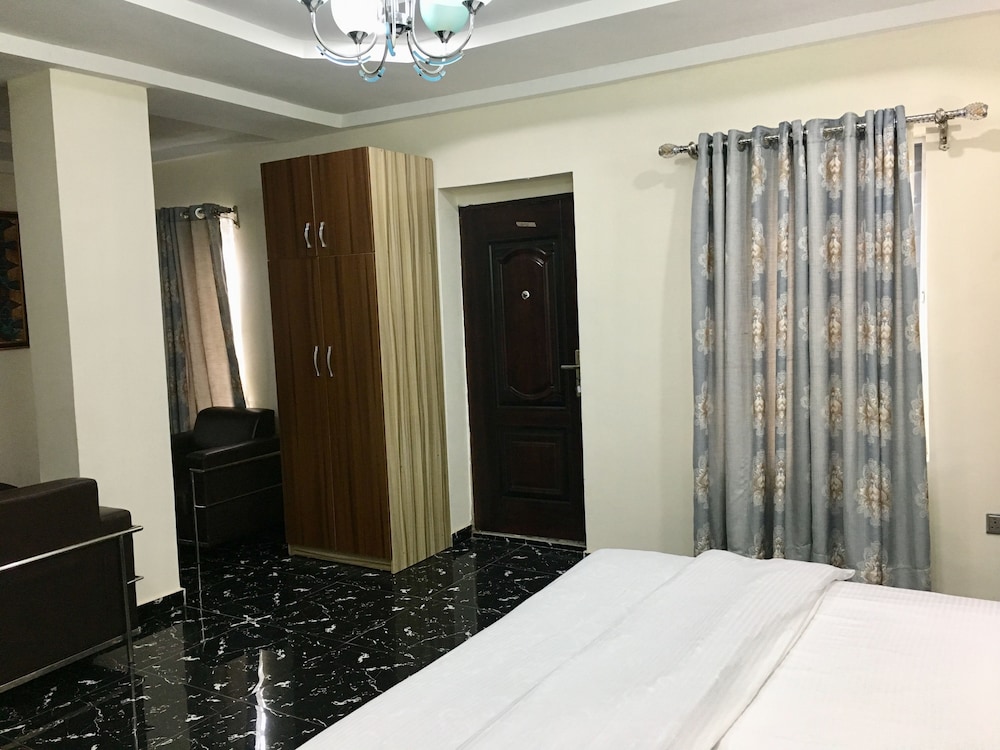 Deluxe Room - Photo 3