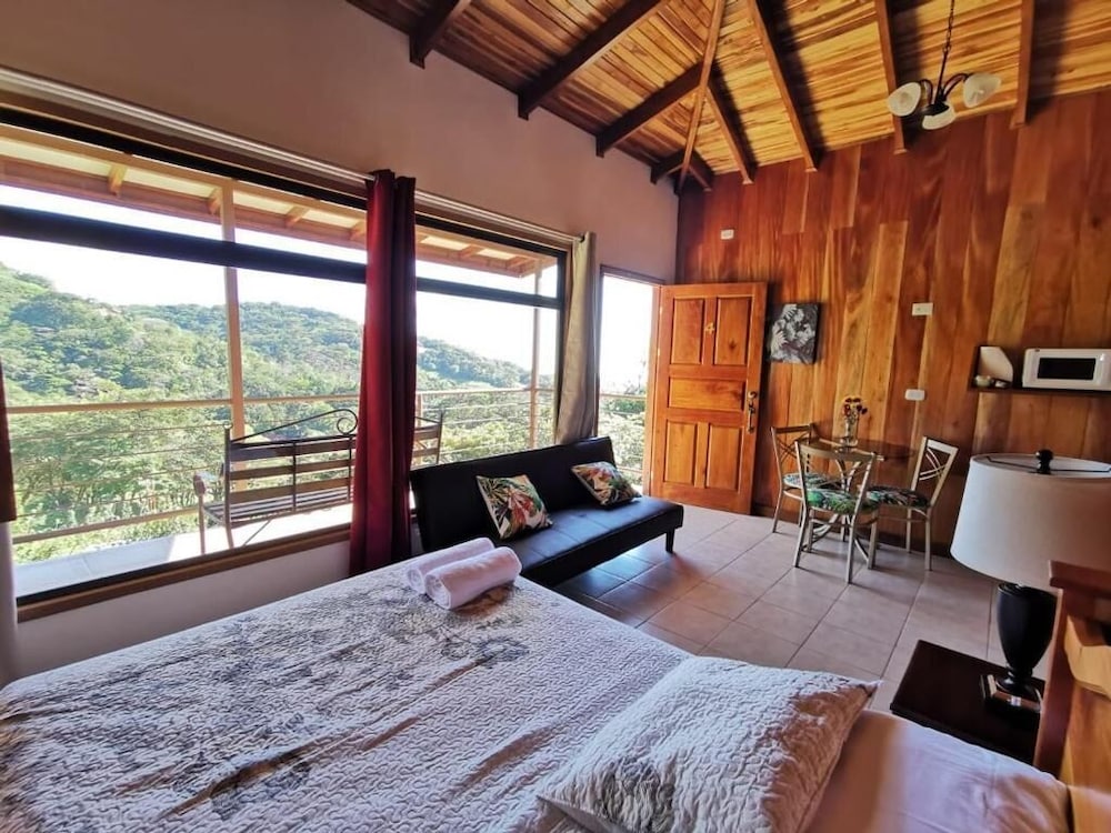 Panoramic Studio, Partial Ocean View