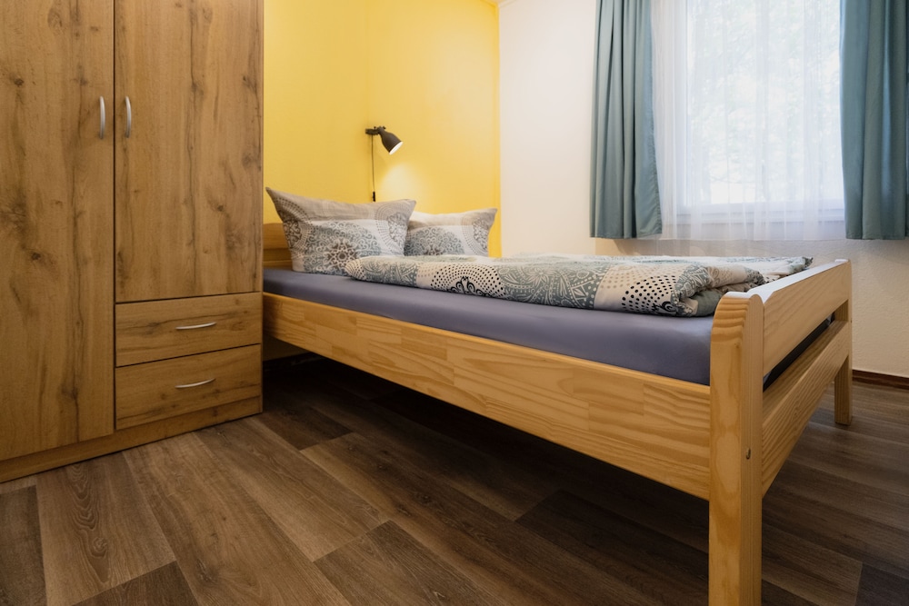 Basic House, 3 Bedrooms photo 2