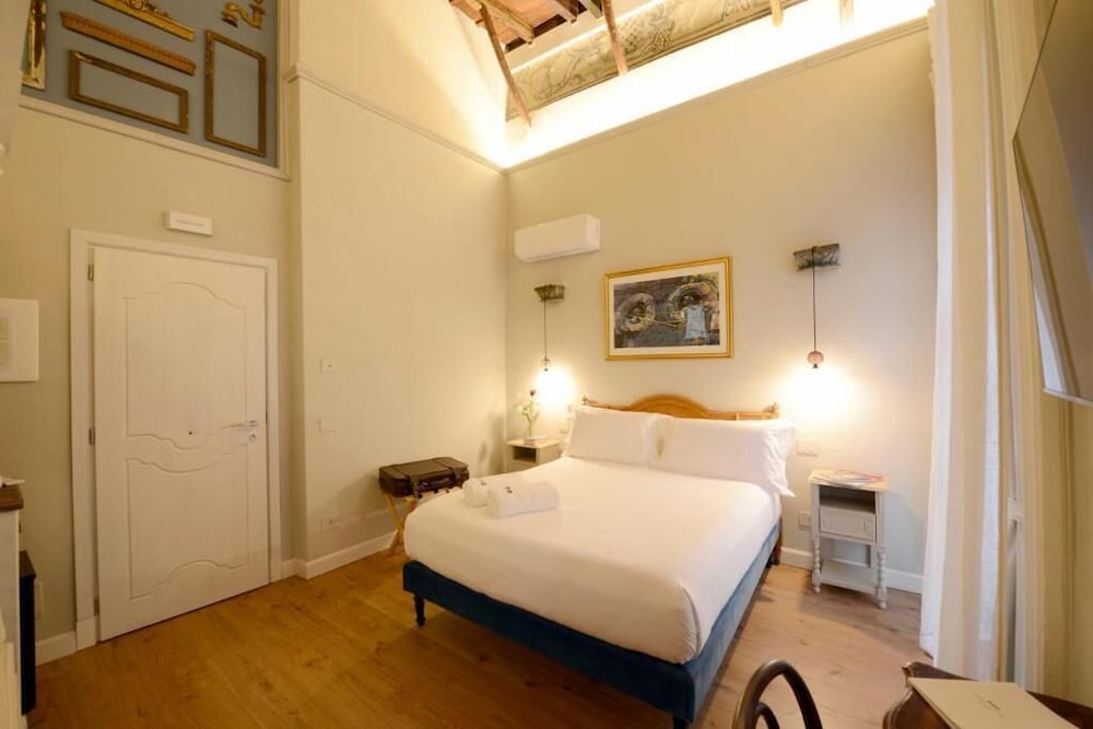Superior Double Room, City View