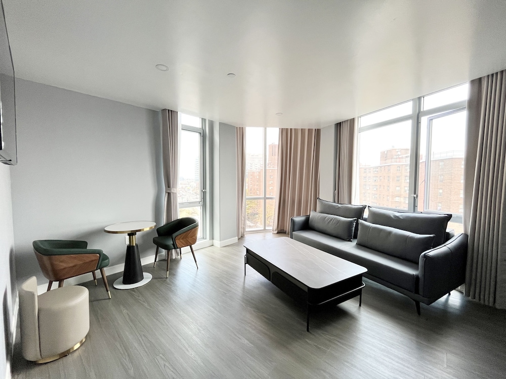 Deluxe Suite, City View photo 1