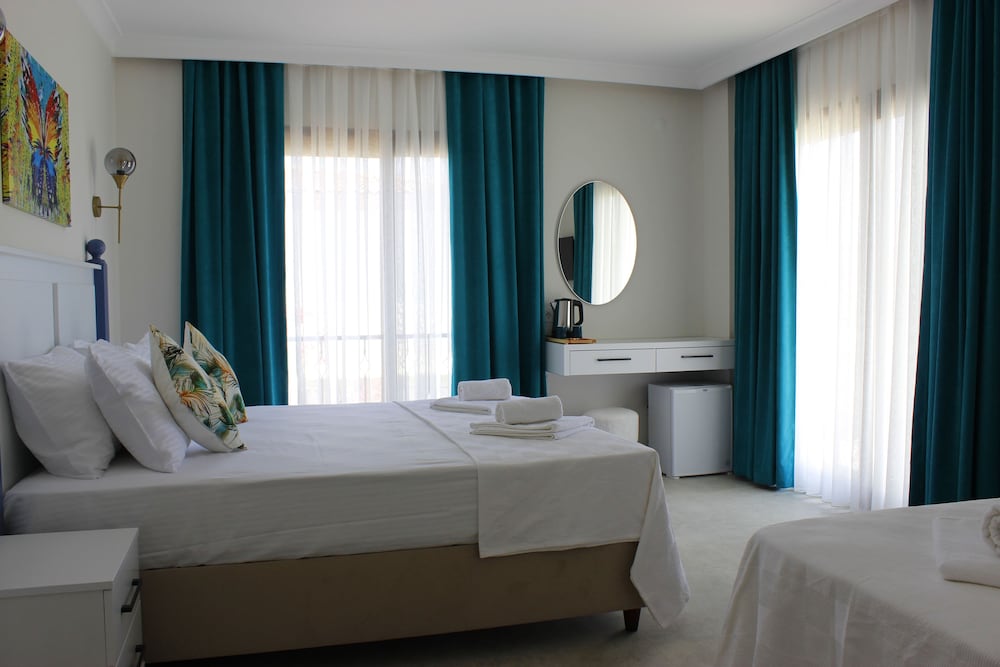 Executive Triple Room, Balcony, City View photo 1