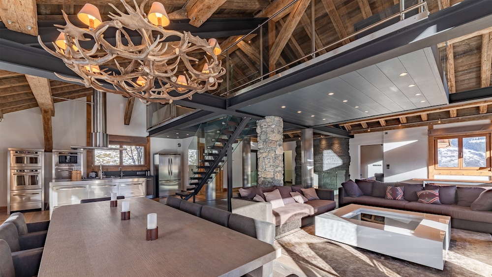 Luxury Chalet, 4 Bedrooms, Balcony, Mountain View