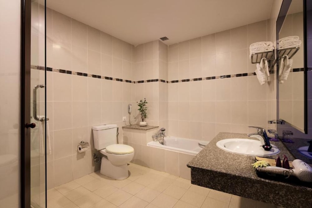 Superior Twin Room, City View - Photo 5