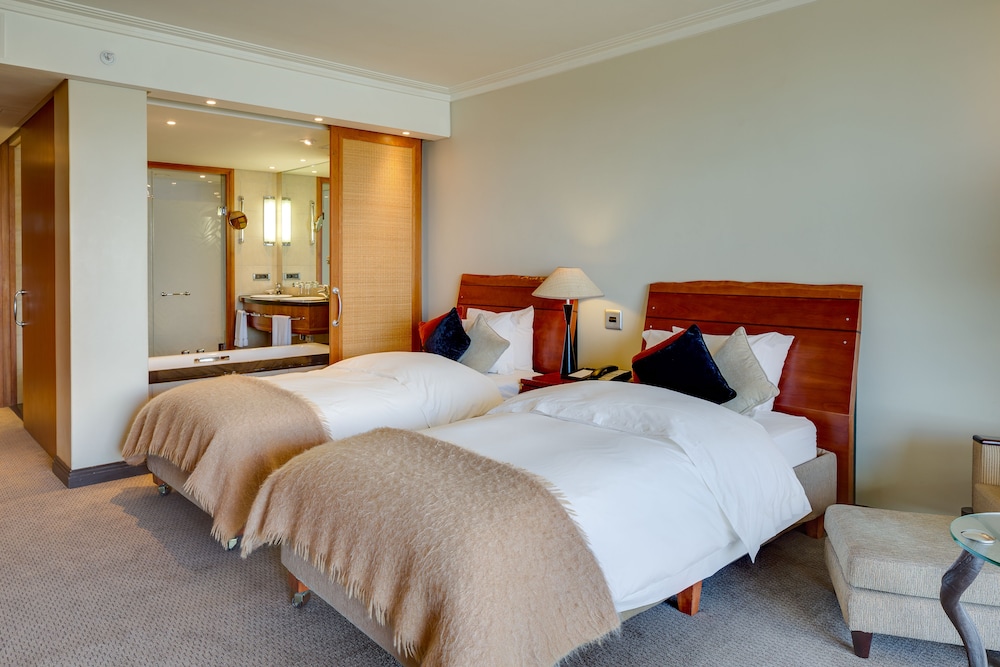 Premium Deluxe Room with Lagoon View - Photo 1