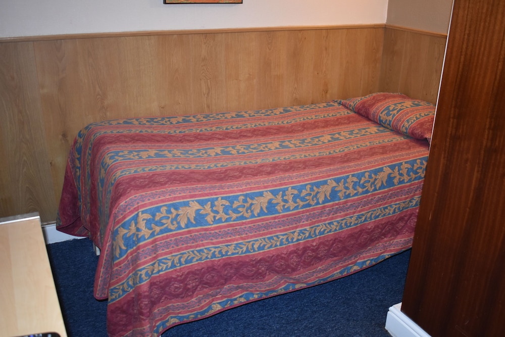 Single Room, Ensuite photo 1