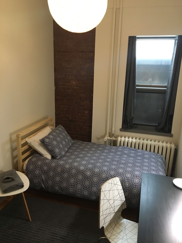 Standard Single Room, 1 Twin Bed, Shared Bathroom photo 3