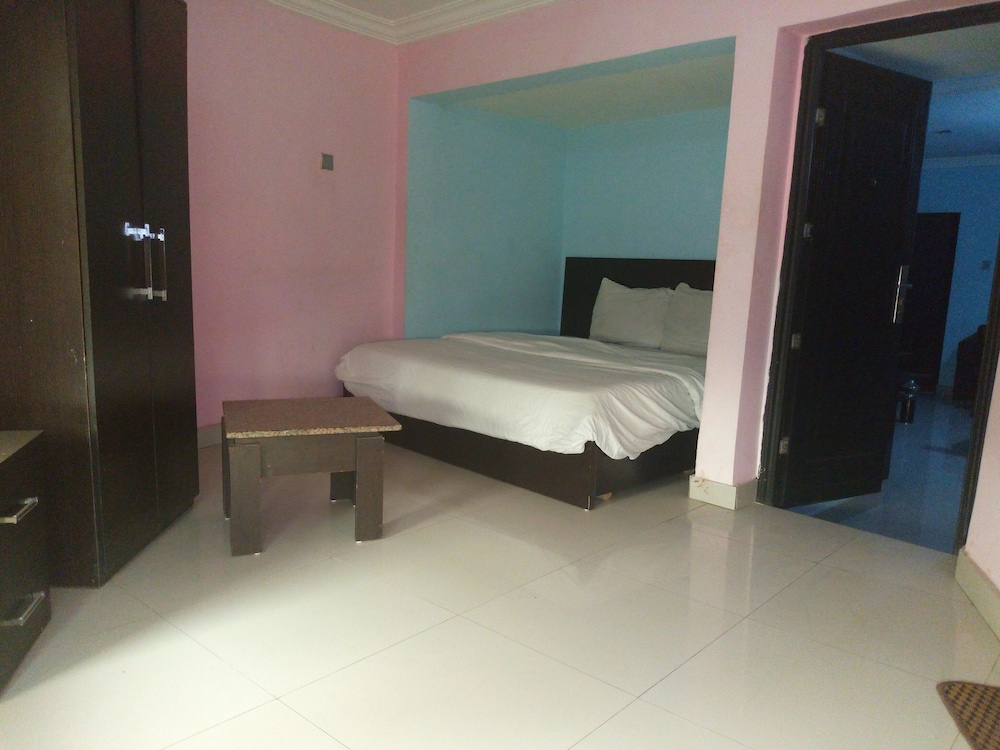 Suite (Flamingo)