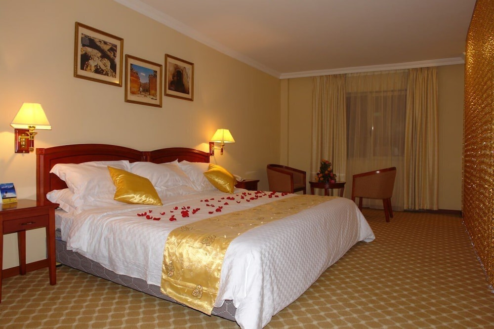 Suite - Photo 6