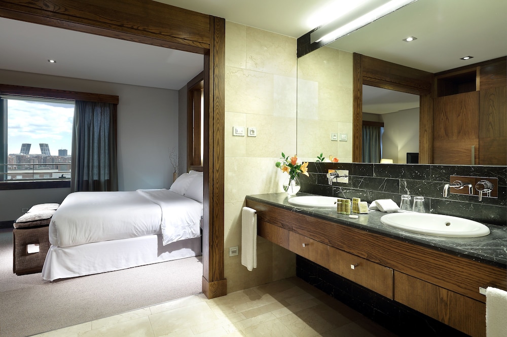 Quadruple Room - Photo 3