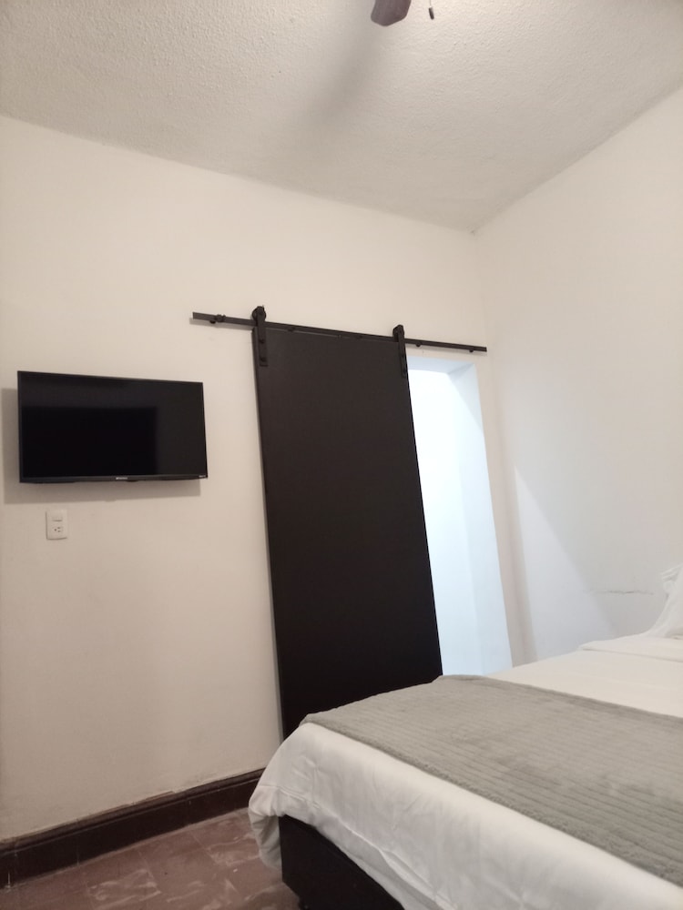 Business Double Room Single Use, 1 Bedroom, Non Smoking photo 1