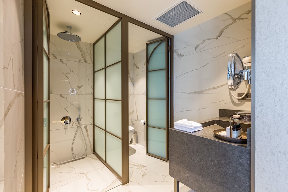 Corner Park Room photo 2