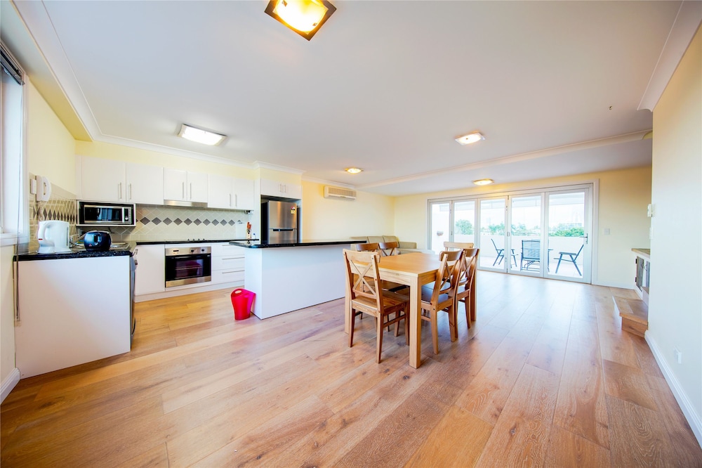 Standard Apartment, 2 Bedrooms, Kitchen (Penthouse 3 Night)