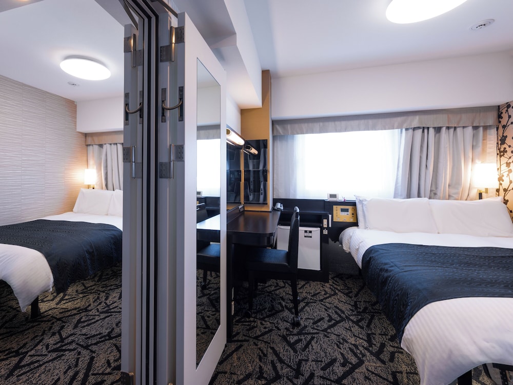 Room, Non Smoking, Connecting Rooms (for 2 People)