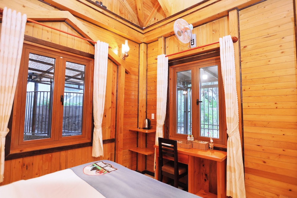 Signature Room, Garden Area photo 3