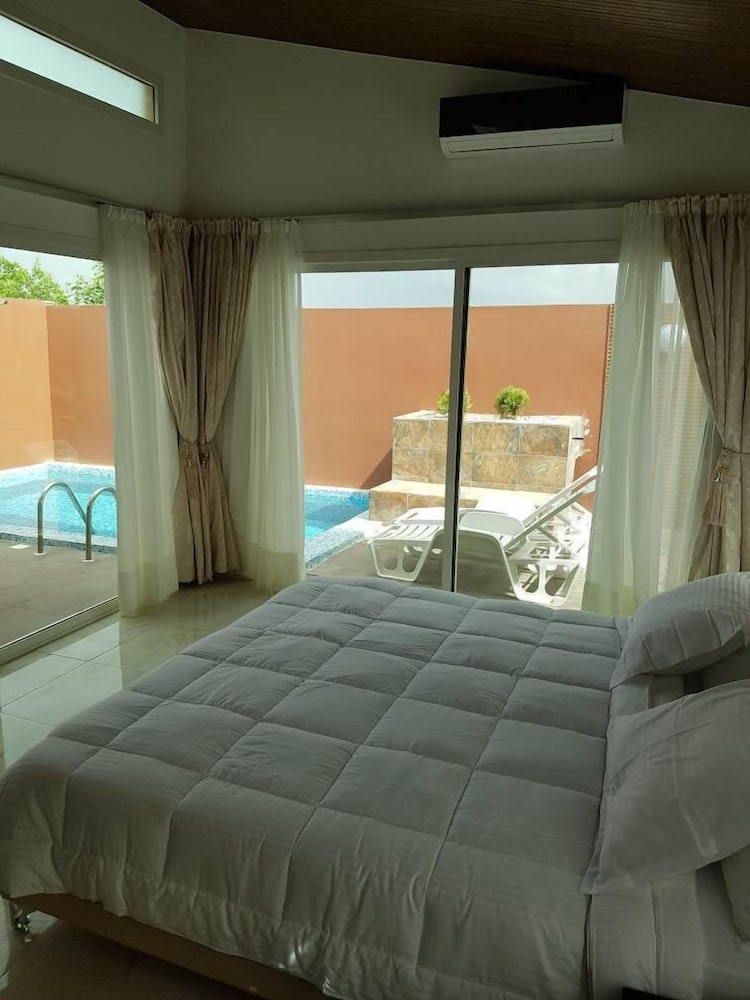 Comfort Villa, 3 Bedrooms photo 2