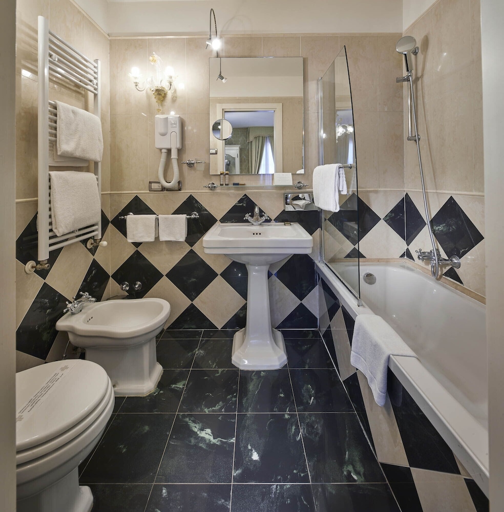 Classic Triple Room photo 3