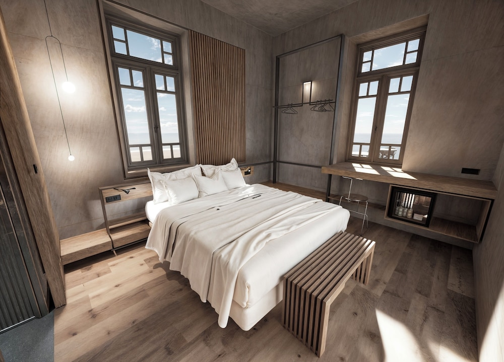Basic Double or Twin Room, City View