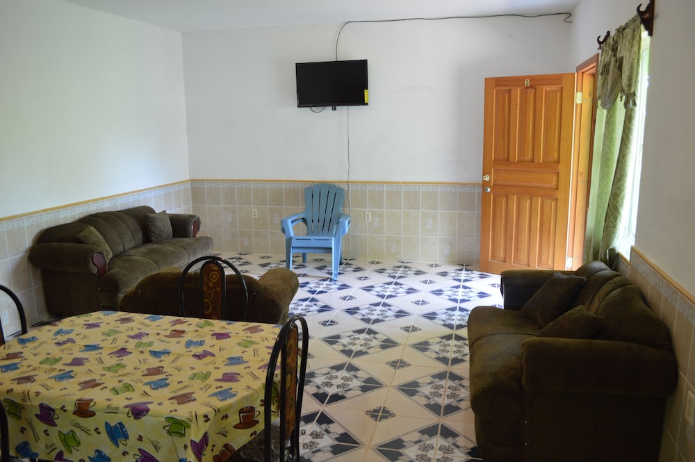 Basic Apartment photo 1