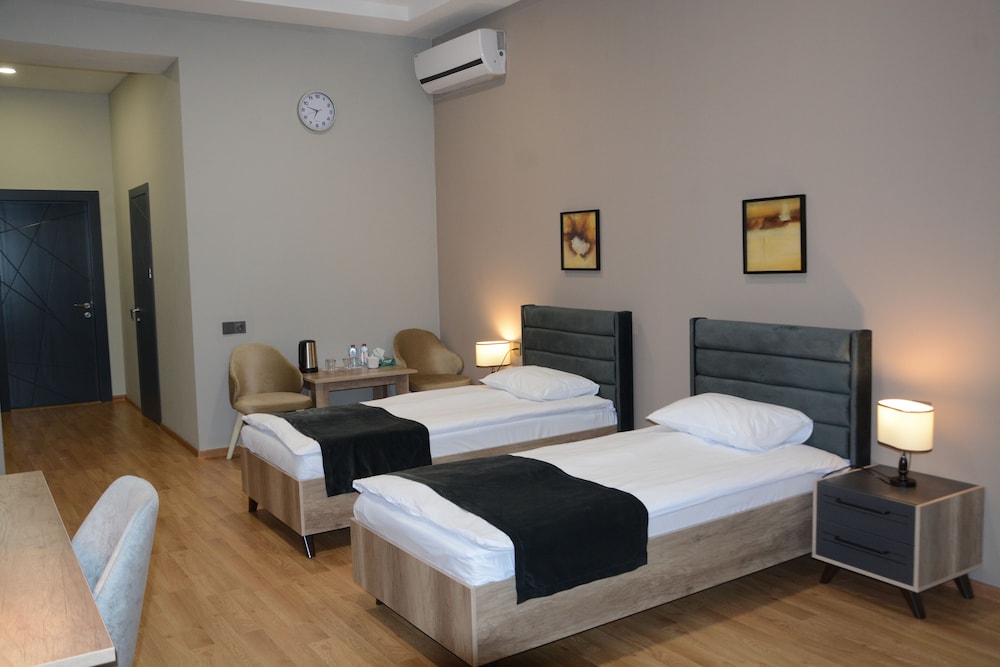 Standard Twin Room, City View photo 2