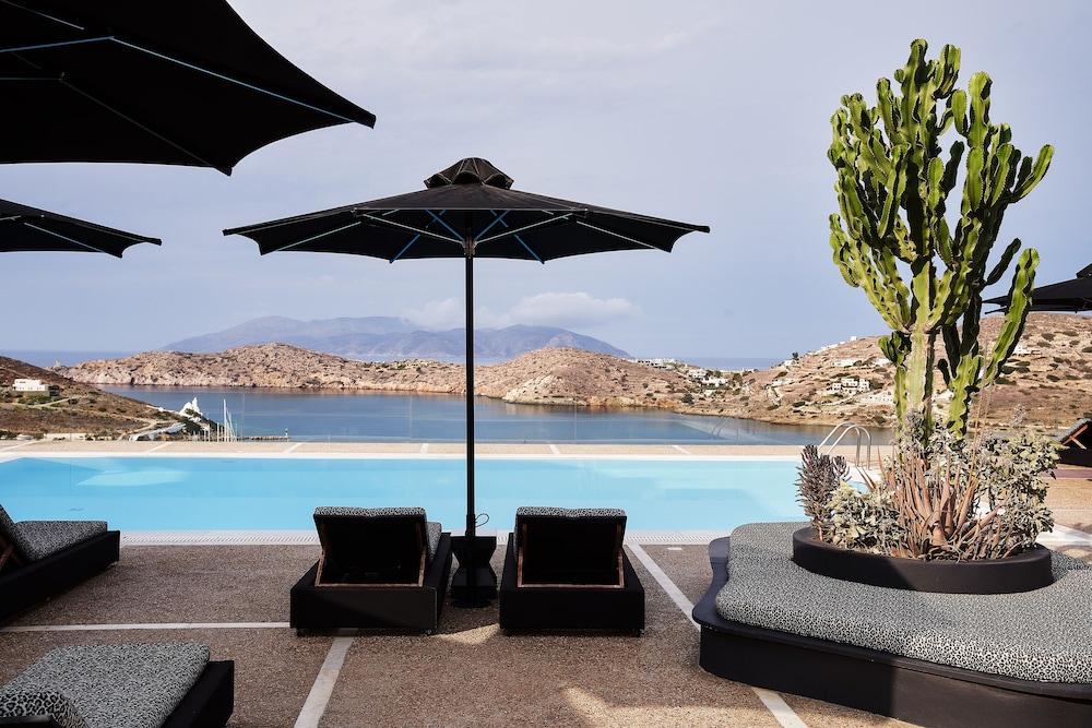 Deluxe Suite, Hot Tub (Sharing pool) - Photo 7