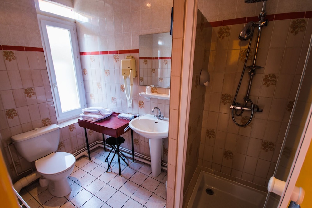 Standard Double Room - Photo 4