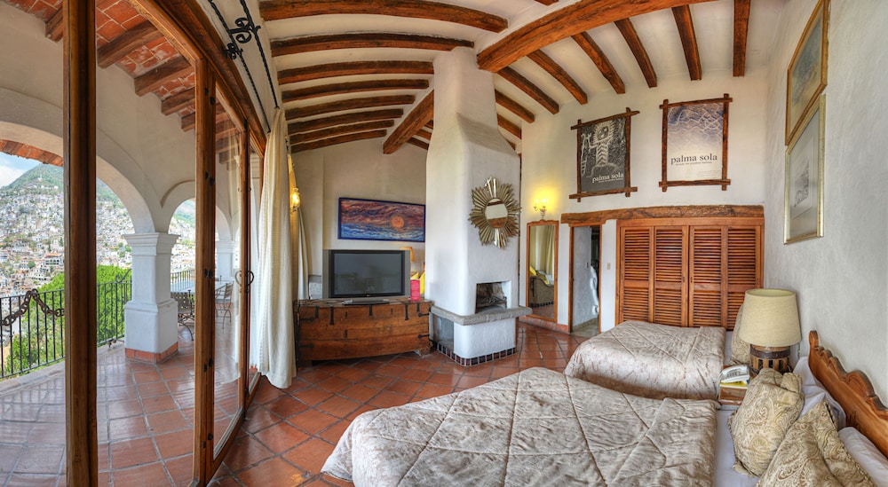 Luxury Suite, 1 Bedroom, City View photo 3