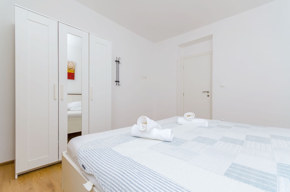 Apartment (A1)