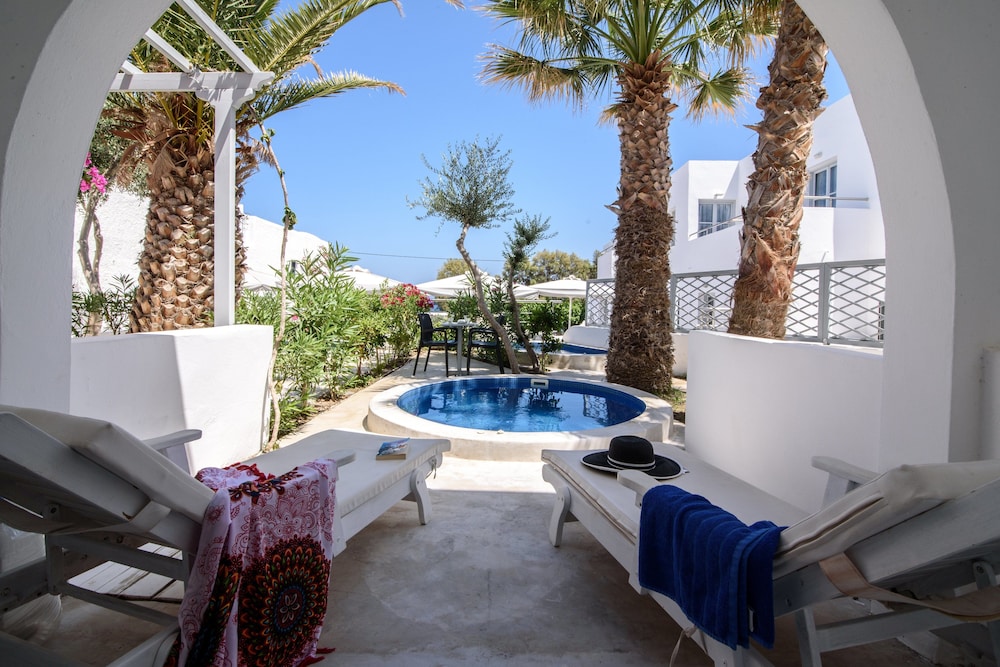Superior Room with outdoor Jetted Tub - Photo 6