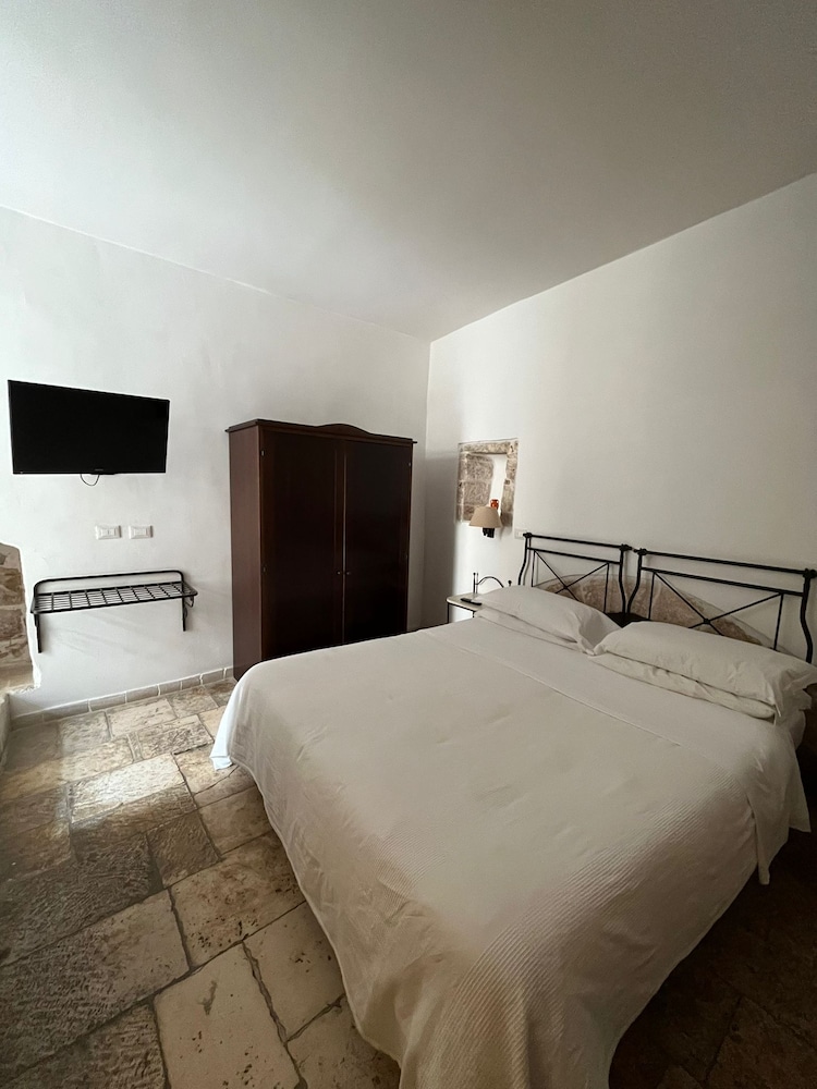 Economy Room - Photo 1