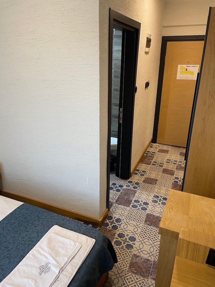 Basic Room photo 2