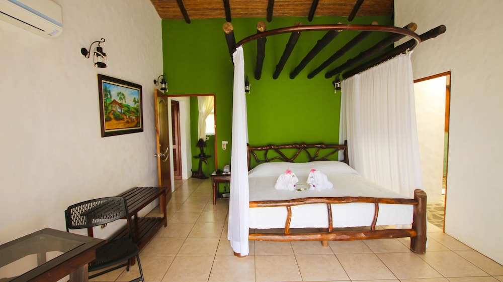 Arenal Two Bedroom Villa - Photo 1