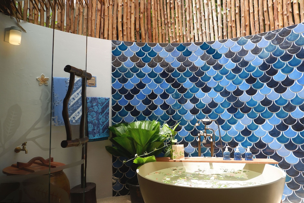 One Bedroom Beachfront Pool Villa - Photo 5