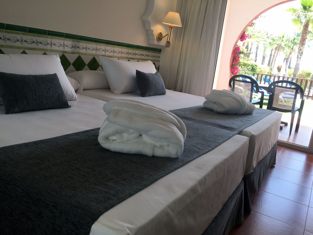 Habitación Doble, Vista Parcial al Mar